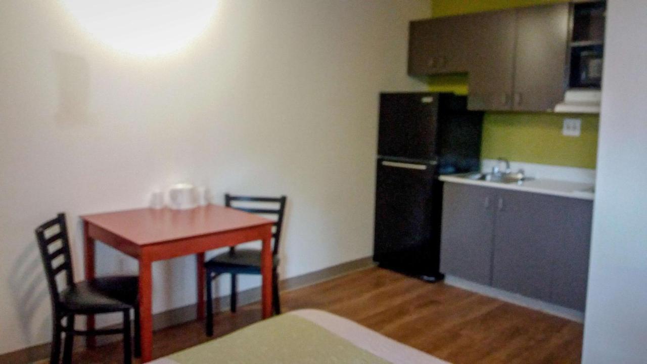 Motel 6-Greensboro, Nc - I-40 Εξωτερικό φωτογραφία